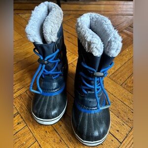 SOREL Yoot PAC Boots - Size 2 Blue/Black